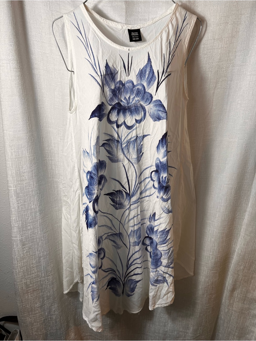 Casual White Maxi Dress with Blue Floral Print loose fit one size